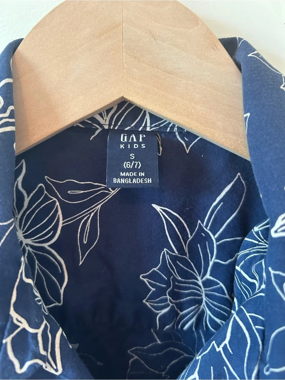 GAP Kids Navy Short-Sleeve Floral Button-Down Shirt